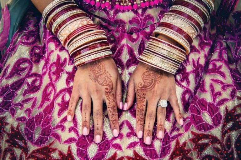 Indian Weddings – A Look at Colorful Customs and Celebration