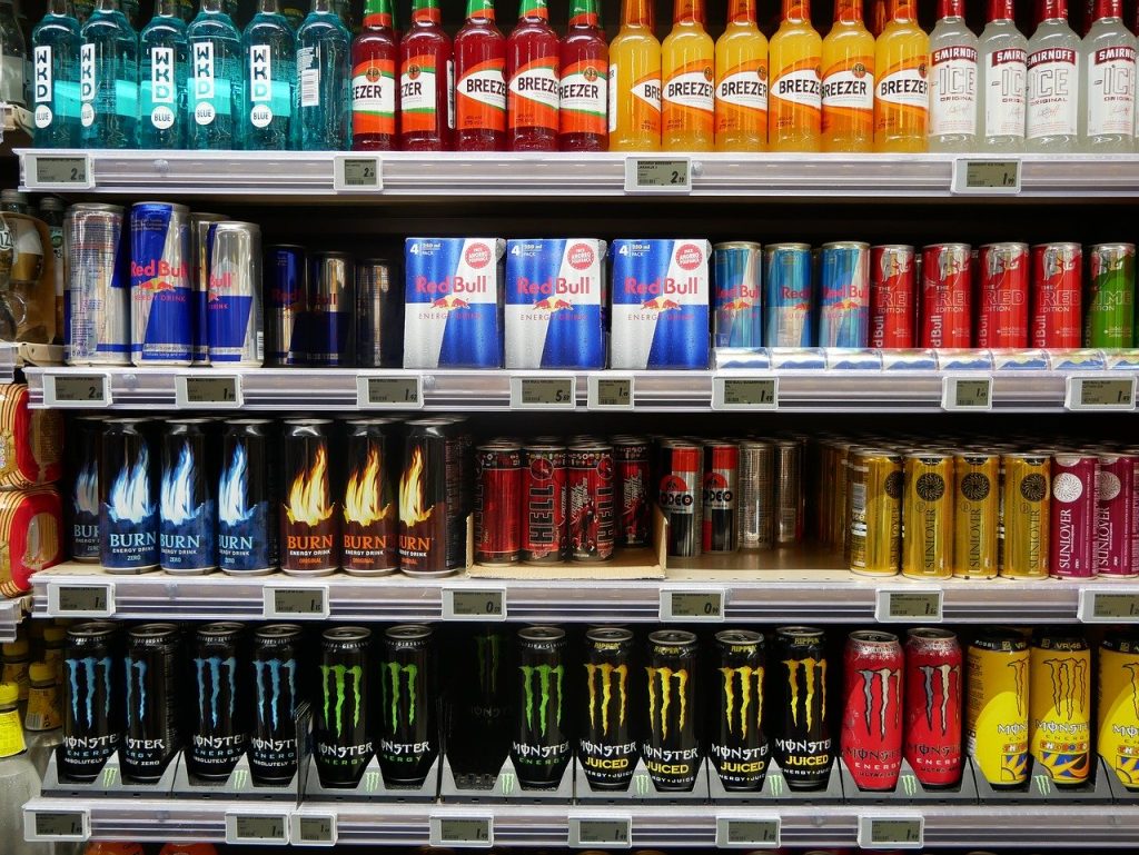 Energy Drinks vs. Coffee: Which One Should You Pick?